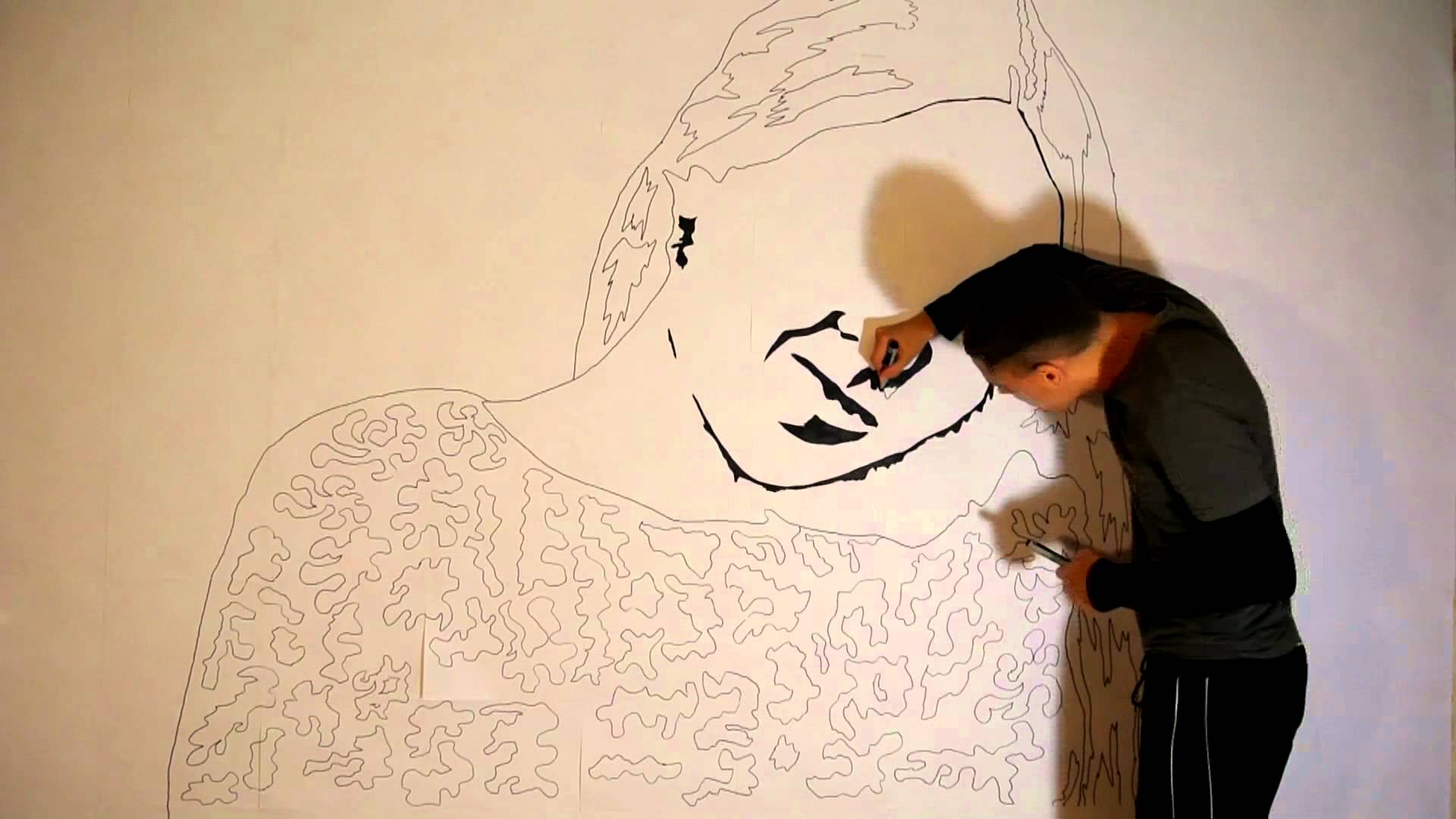 Рисунки карандашом на стене: как сделать своими руками, видео и фото .